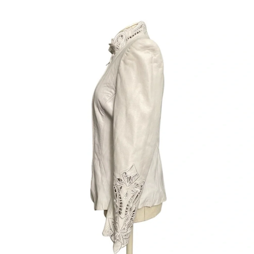 Lillie Rubin White Leather Jacket with Intricate Details size 6 pristine
